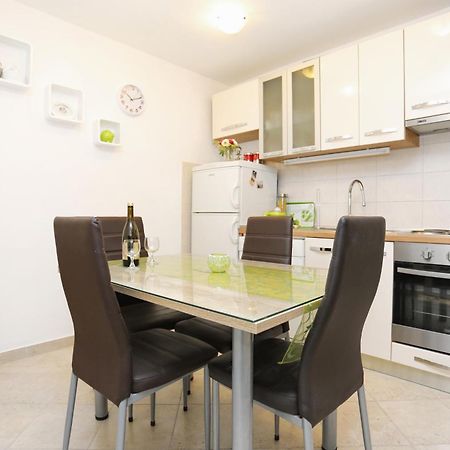 Apartments By The Sea Kastel Kambelovac, Kastela - 8679 Luaran gambar