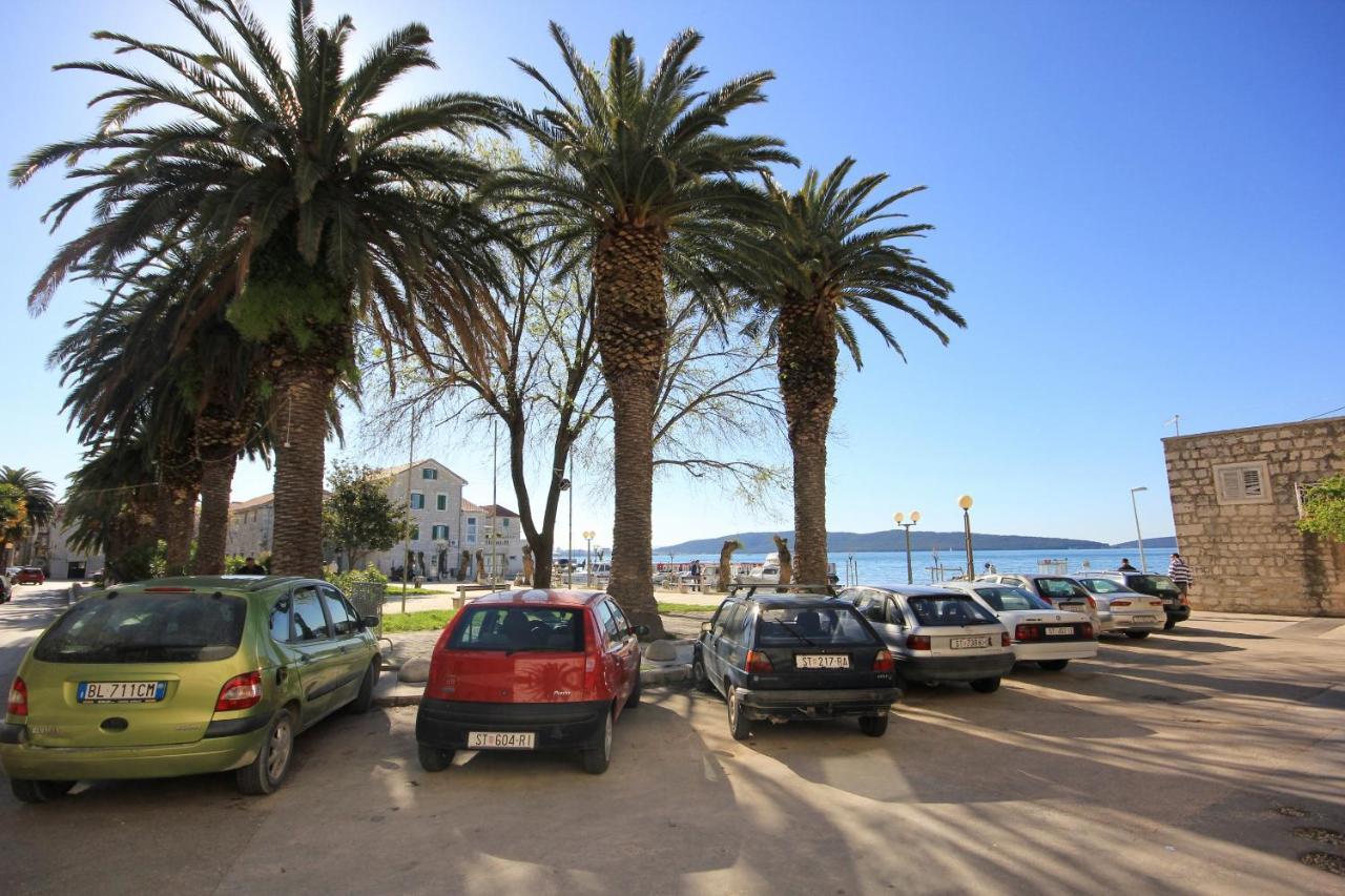 Apartments By The Sea Kastel Kambelovac, Kastela - 8679 Luaran gambar