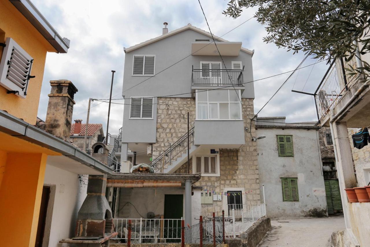 Apartments By The Sea Kastel Kambelovac, Kastela - 8679 Luaran gambar