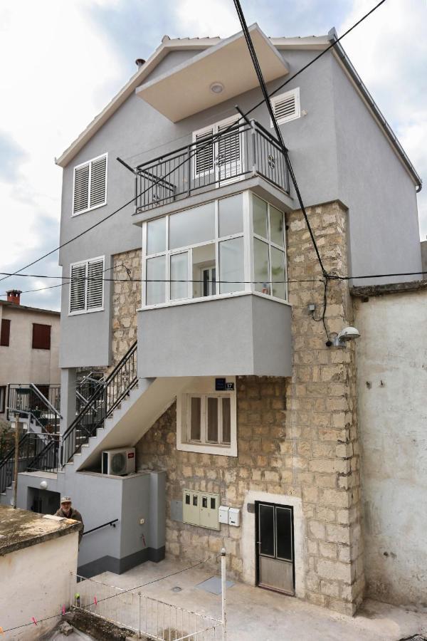 Apartments By The Sea Kastel Kambelovac, Kastela - 8679 Luaran gambar
