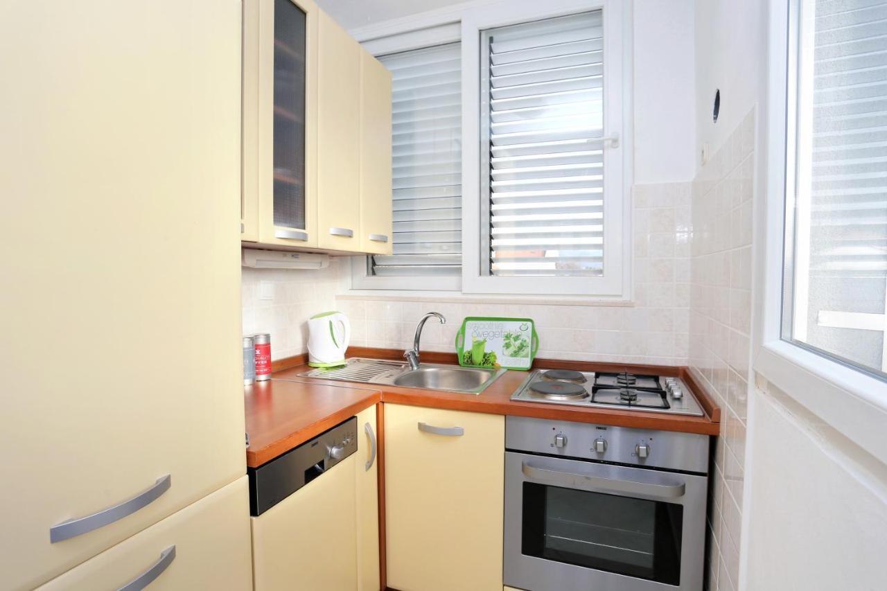 Apartments By The Sea Kastel Kambelovac, Kastela - 8679 Luaran gambar