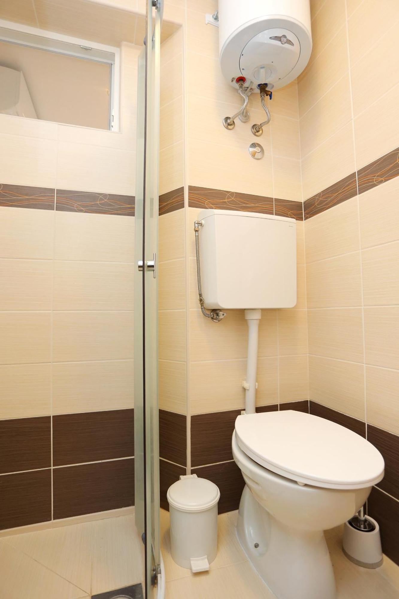 Apartments By The Sea Kastel Kambelovac, Kastela - 8679 Bilik gambar